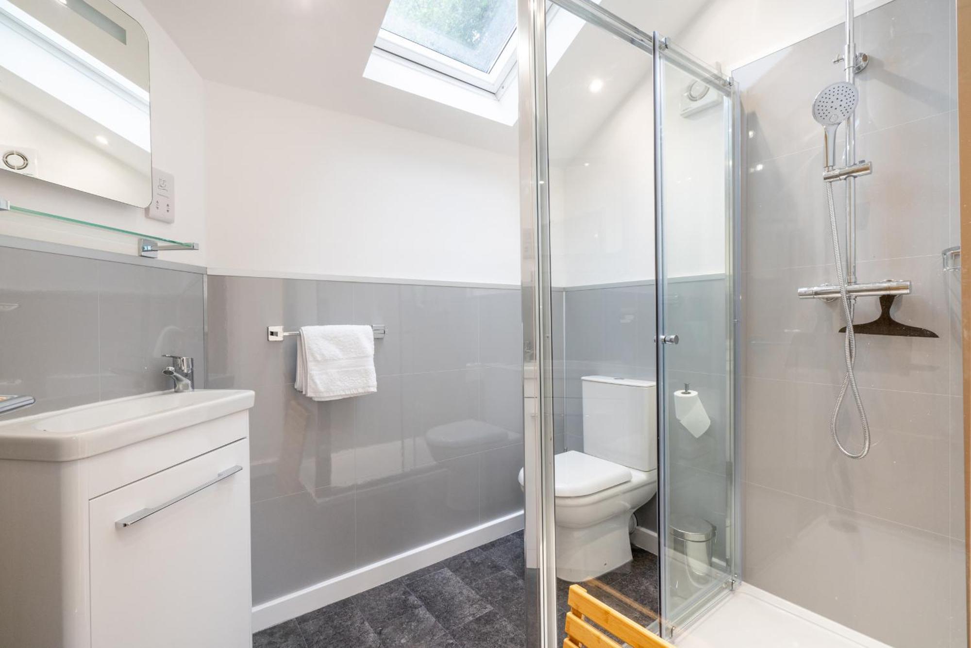 The Botanical Flat 1 Apartment Sheffield Bagian luar foto