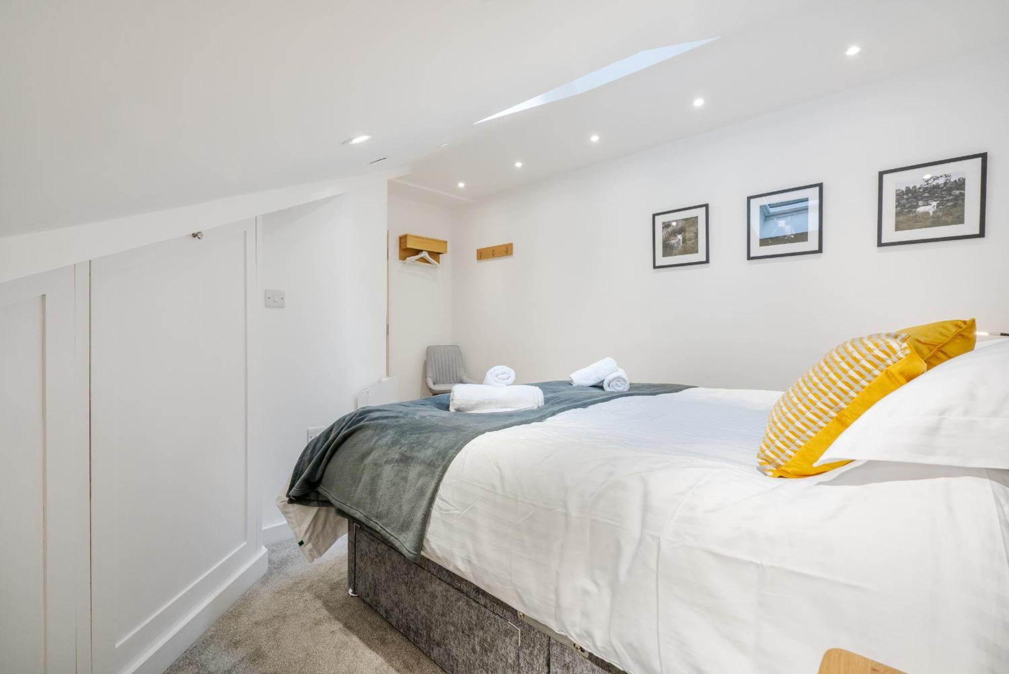 The Botanical Flat 1 Apartment Sheffield Bagian luar foto