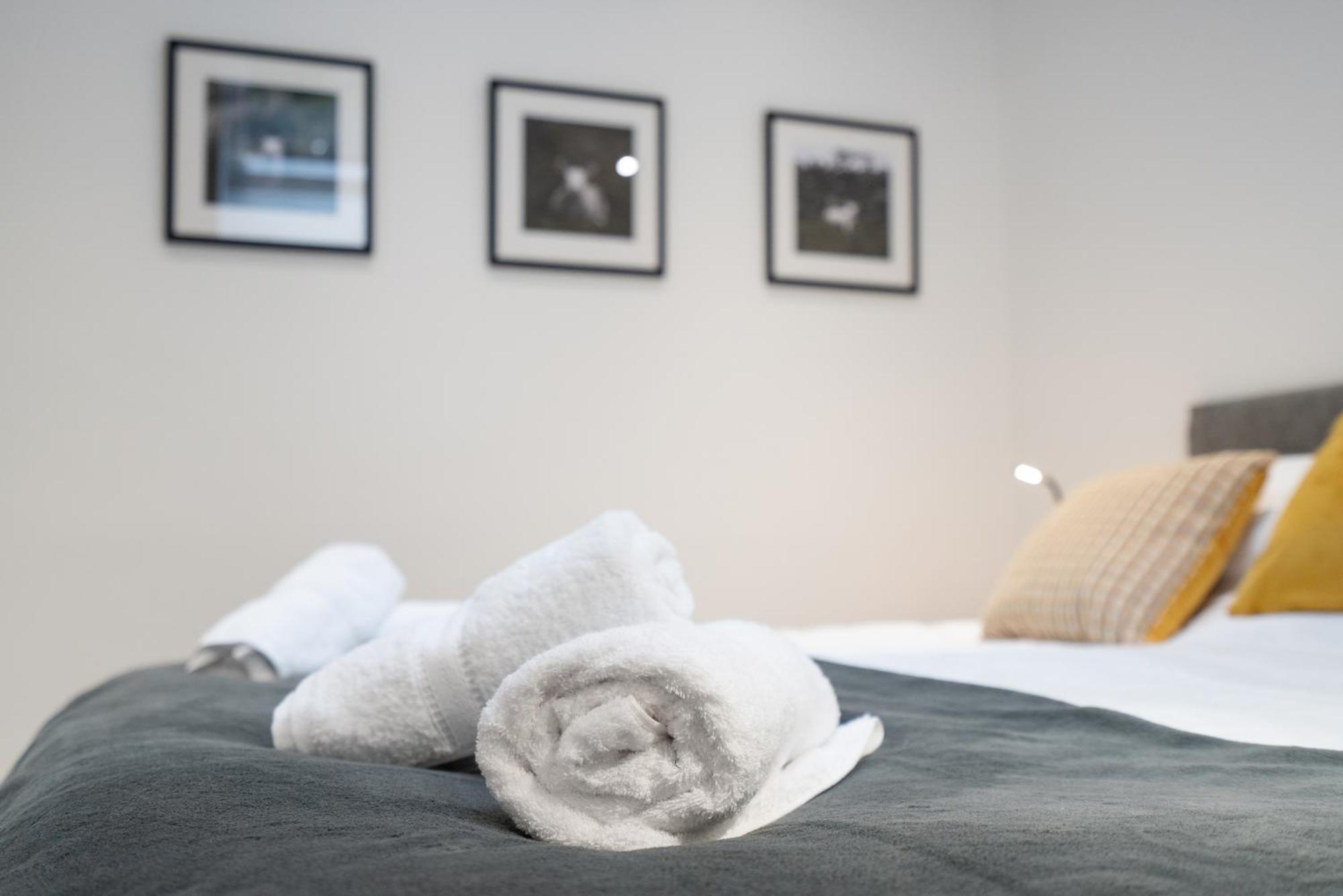 The Botanical Flat 1 Apartment Sheffield Bagian luar foto
