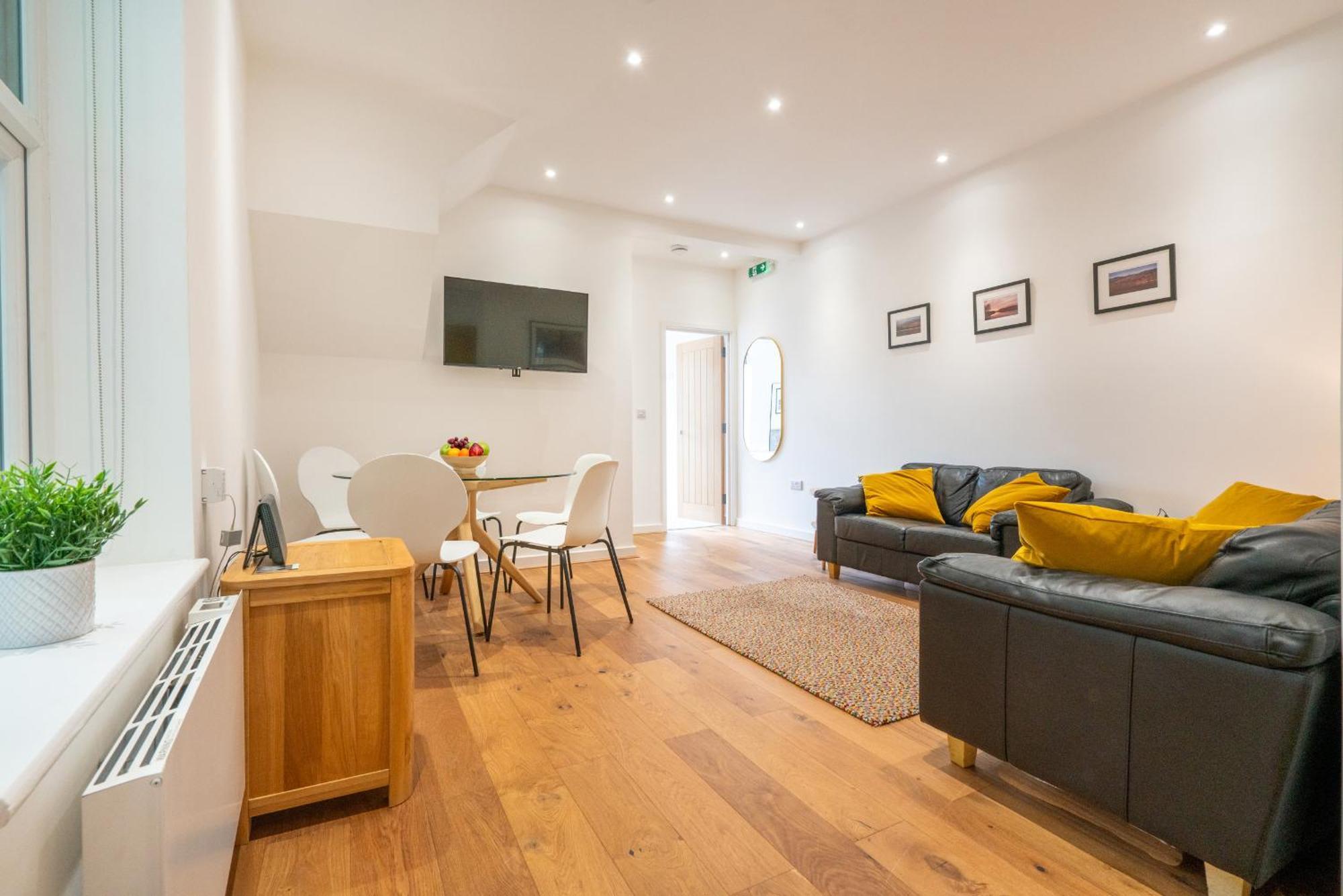 The Botanical Flat 1 Apartment Sheffield Bagian luar foto
